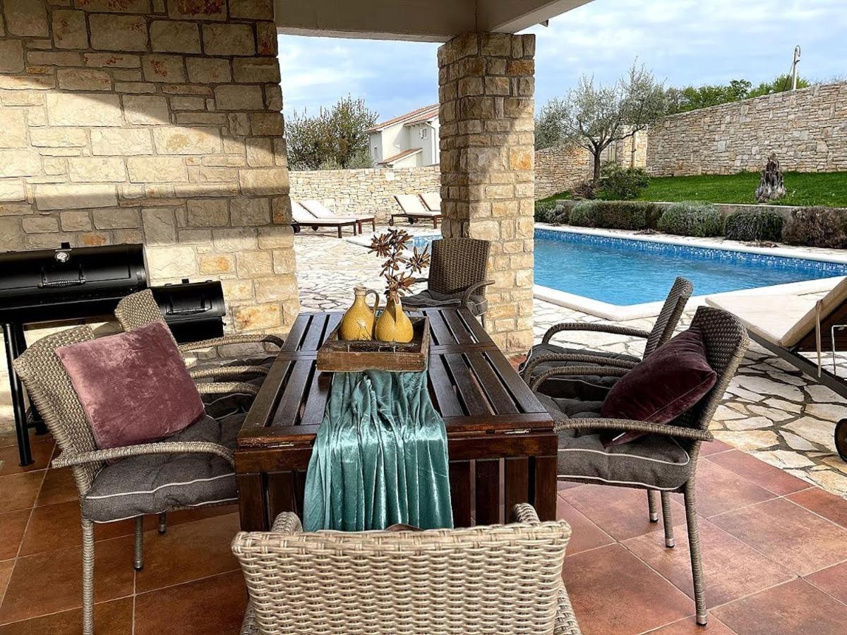Villas Adagio Rojnići Екстериор снимка