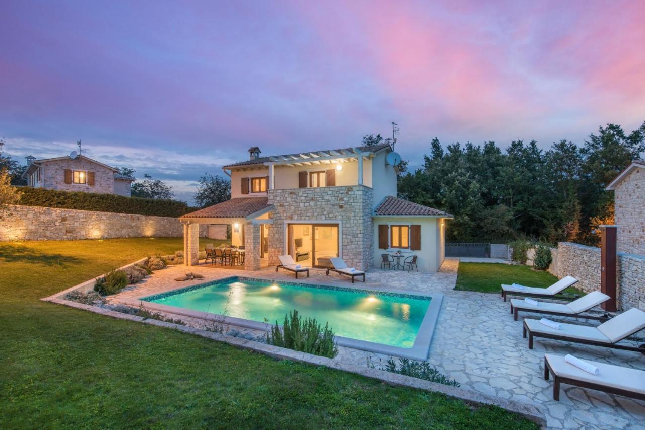 Villas Adagio Rojnići Екстериор снимка