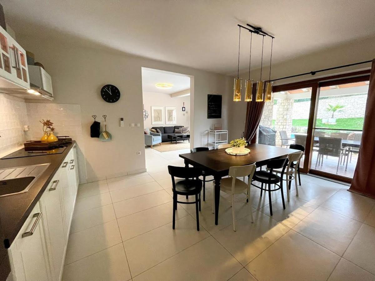 Villas Adagio Rojnići Екстериор снимка