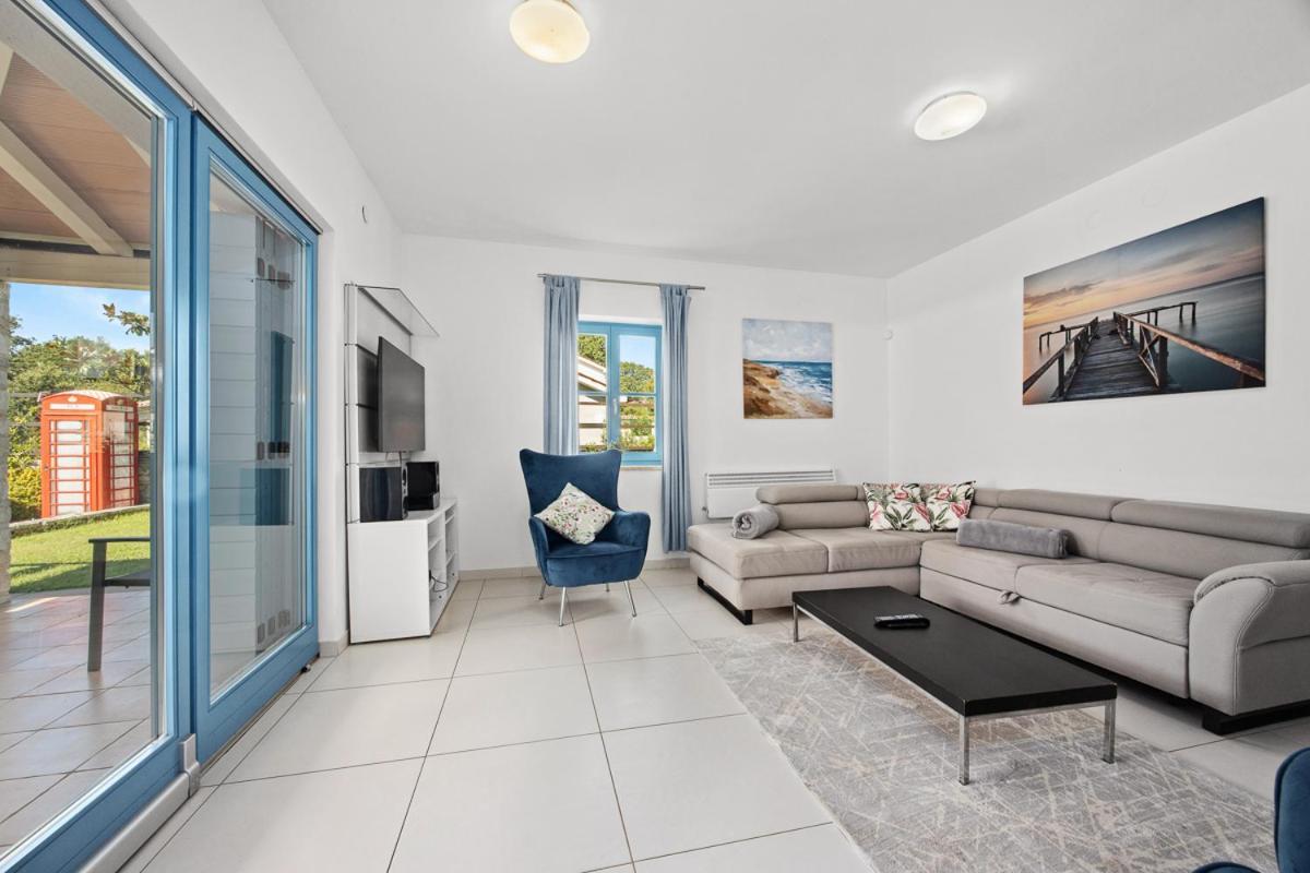 Villas Adagio Rojnići Екстериор снимка