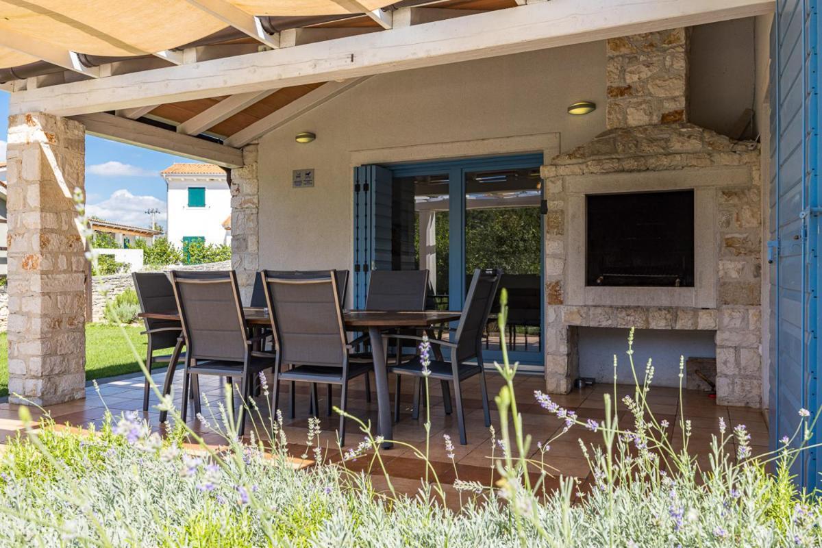 Villas Adagio Rojnići Екстериор снимка