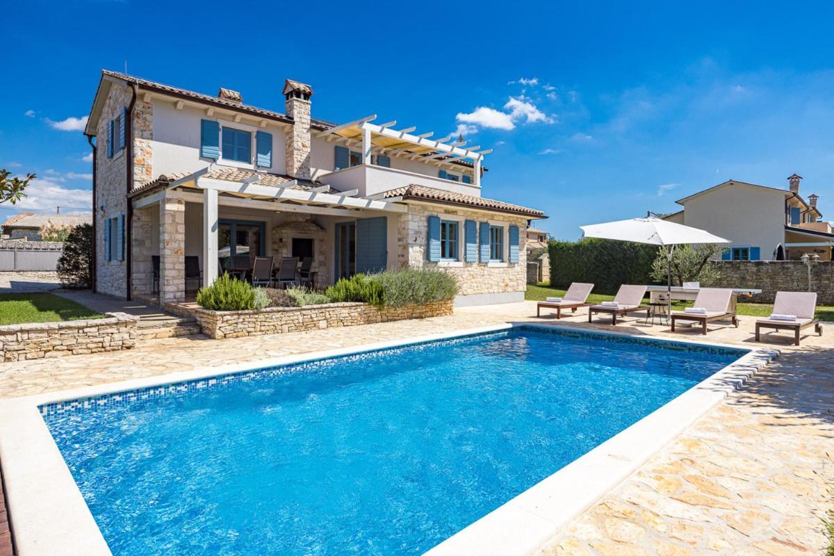 Villas Adagio Rojnići Екстериор снимка